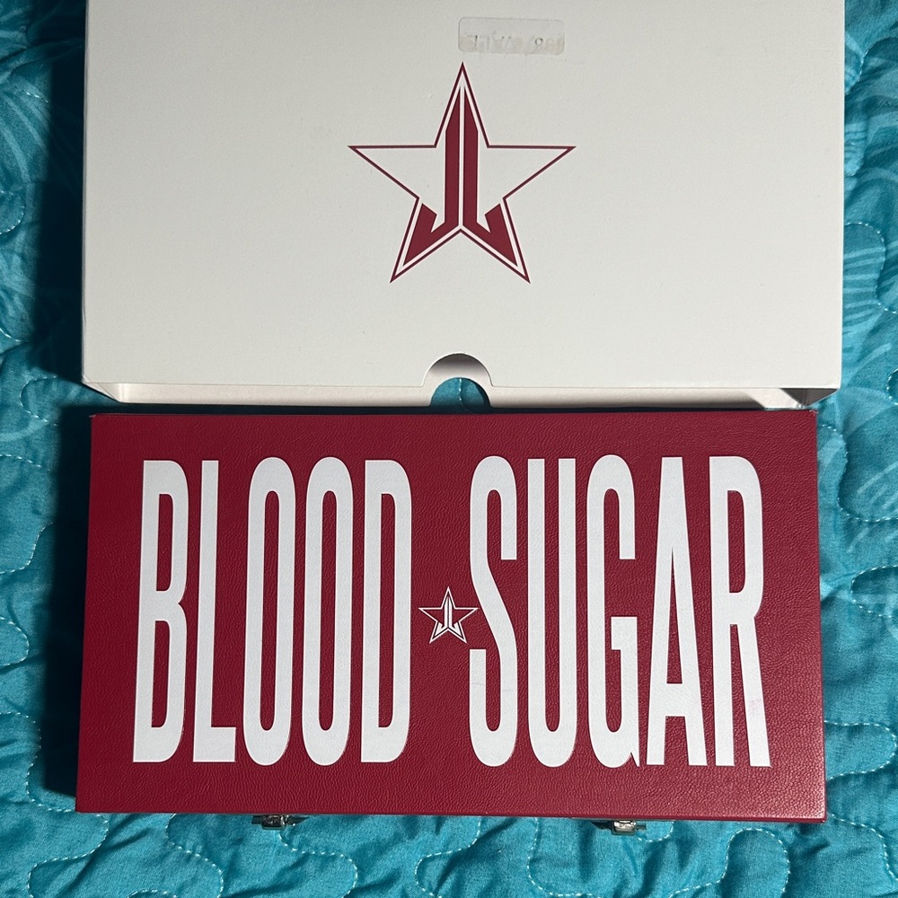 Jeffree Star Blood Sugar Palette in Bold Red